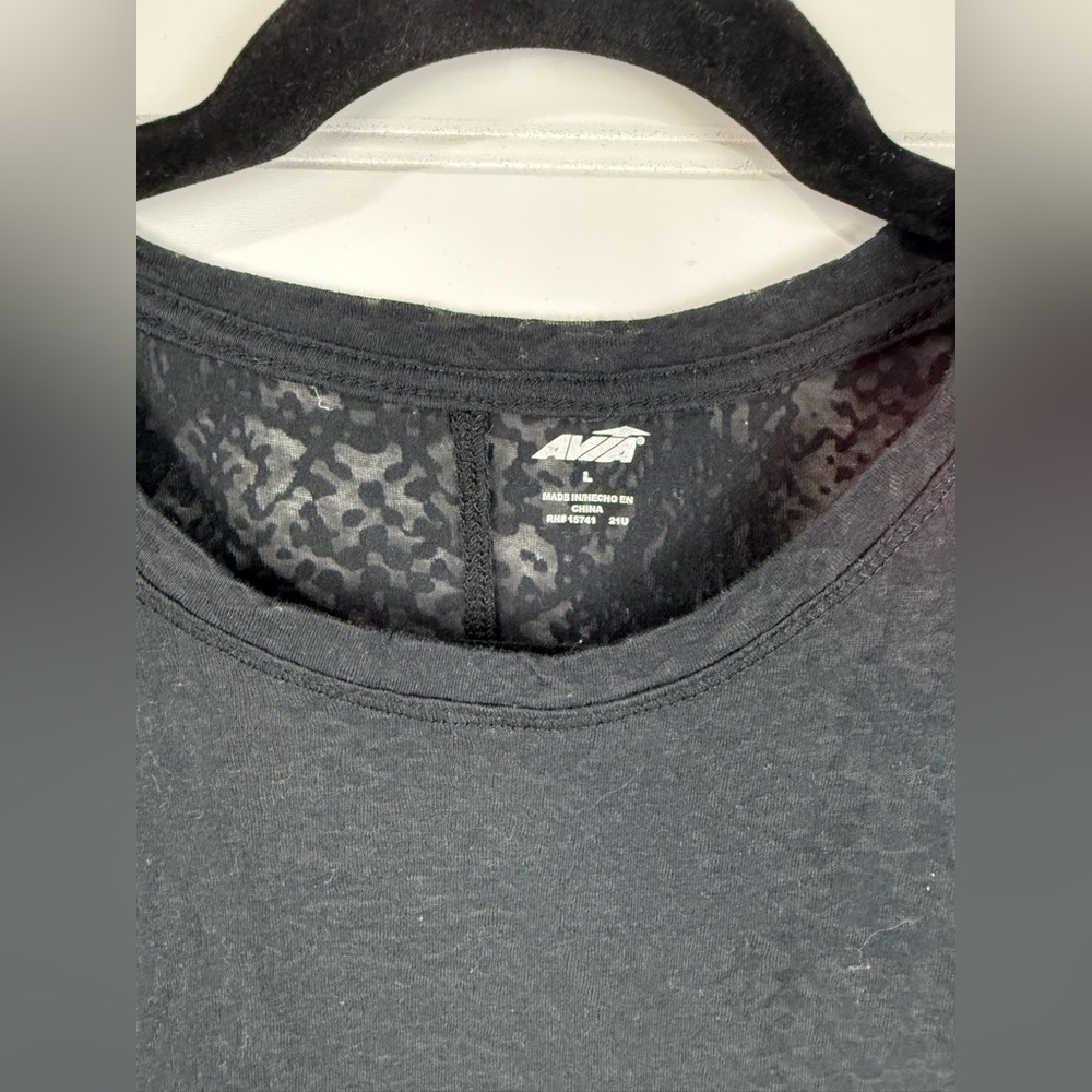 Avia women’s black snakeskin pattern burnout workout tank top. Size Large. - Picture 4 of 5